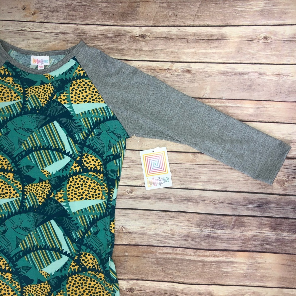 LULAROE || VIBRANT RANDY TOP💚